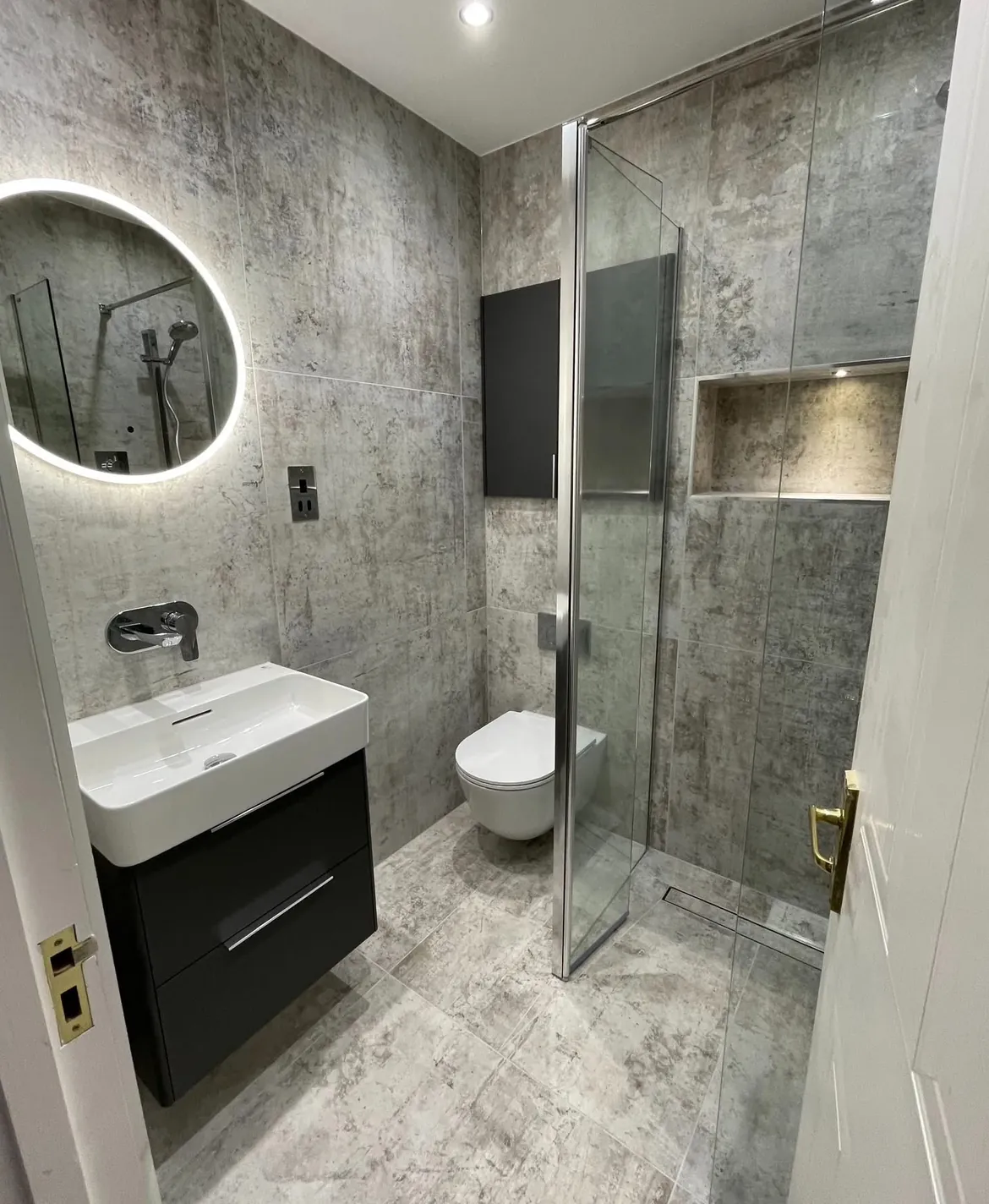 A bathroom fitted by Telford Plumbers